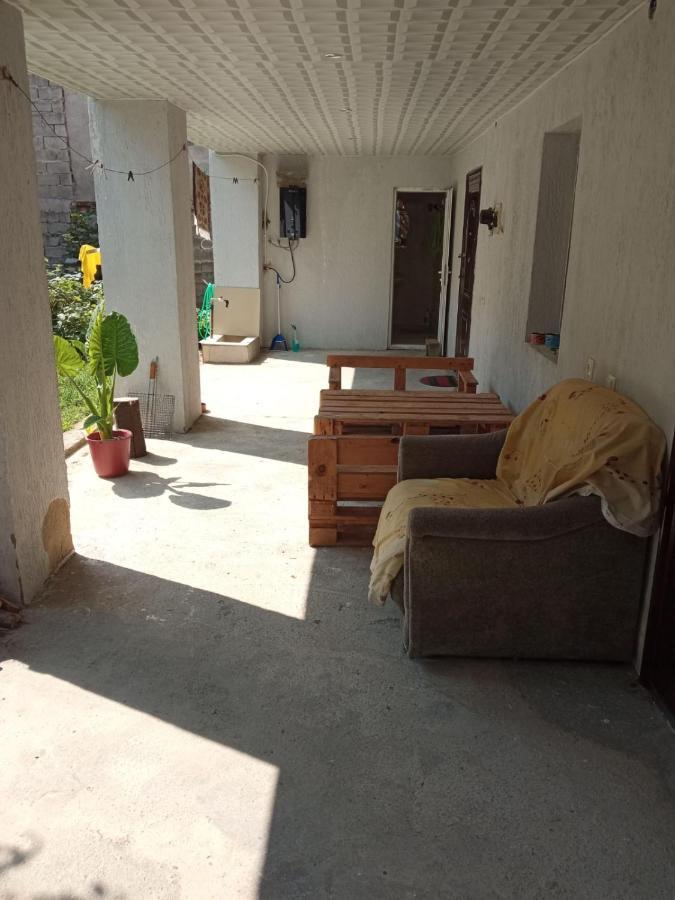 Cozy Apartment In The Centre Of كوتايسي المظهر الخارجي الصورة