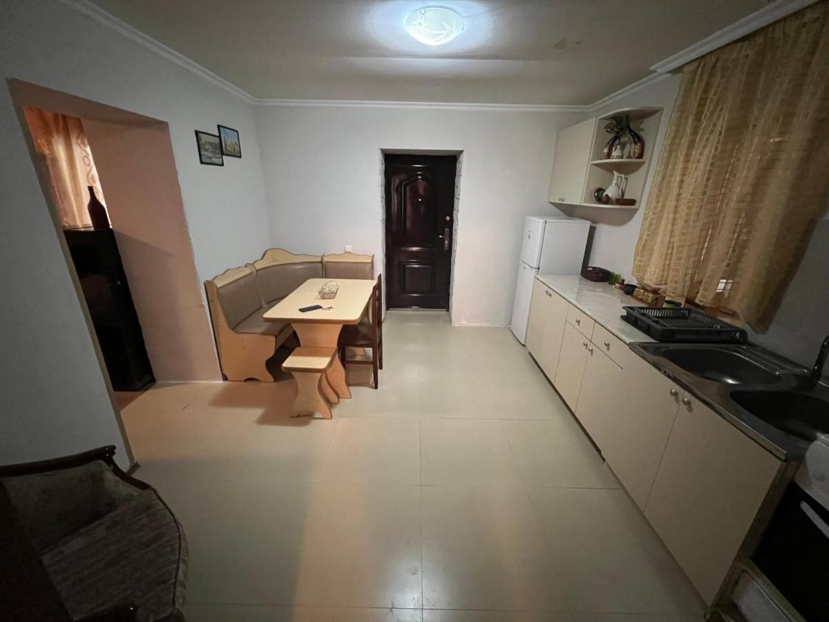 Cozy Apartment In The Centre Of كوتايسي المظهر الخارجي الصورة